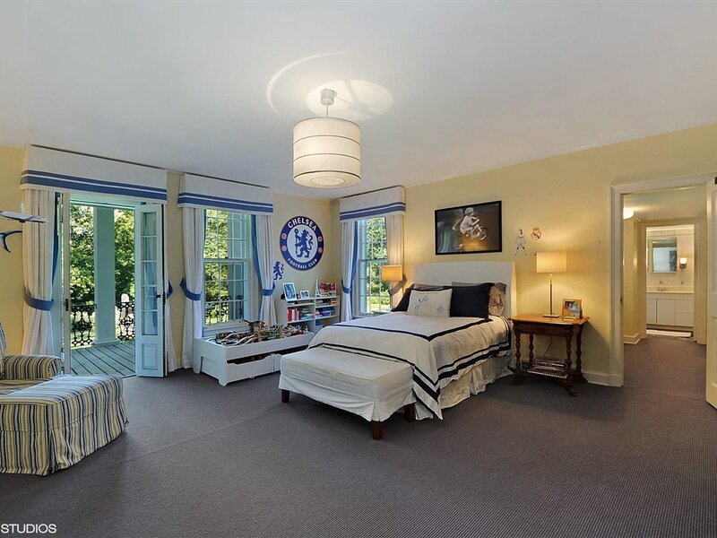 62 Woodley Road Winnetka IL 60093