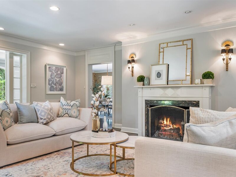 62 Woodley Road Winnetka IL 60093
