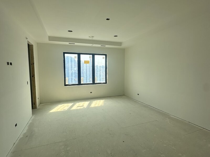 2429 N Rockwell Street Chicago IL 60647