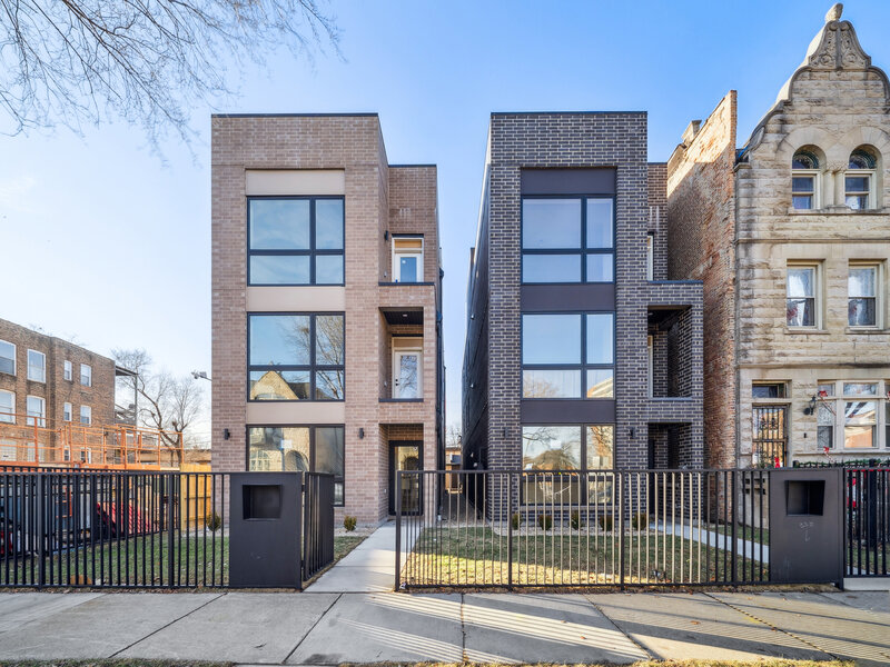 4208 S Calumet Avenue Chicago IL 60653