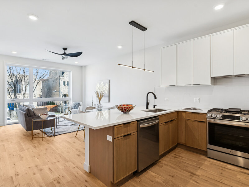 4208 S Calumet Avenue Chicago IL 60653