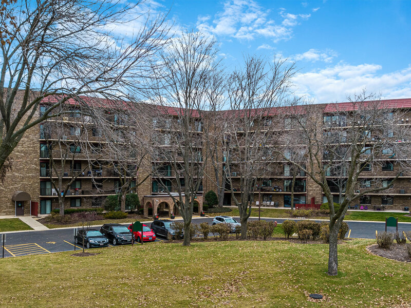 35 S Baybrook Drive Palatine IL 60074