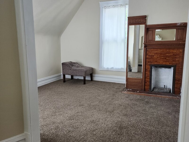 435 W Winneconna Parkway Chicago IL 60620