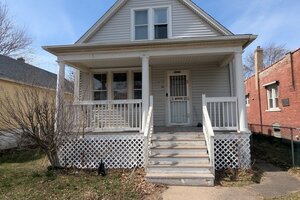 Photo of 9328 S Kimbark Avenue Chicago IL 60619