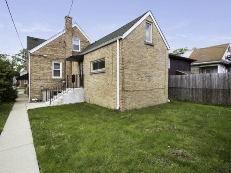 2623 Rhodes Avenue River Grove IL 60171