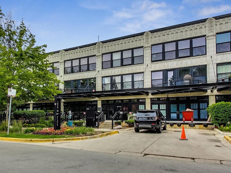 1069 W 14th Place Chicago IL 60608