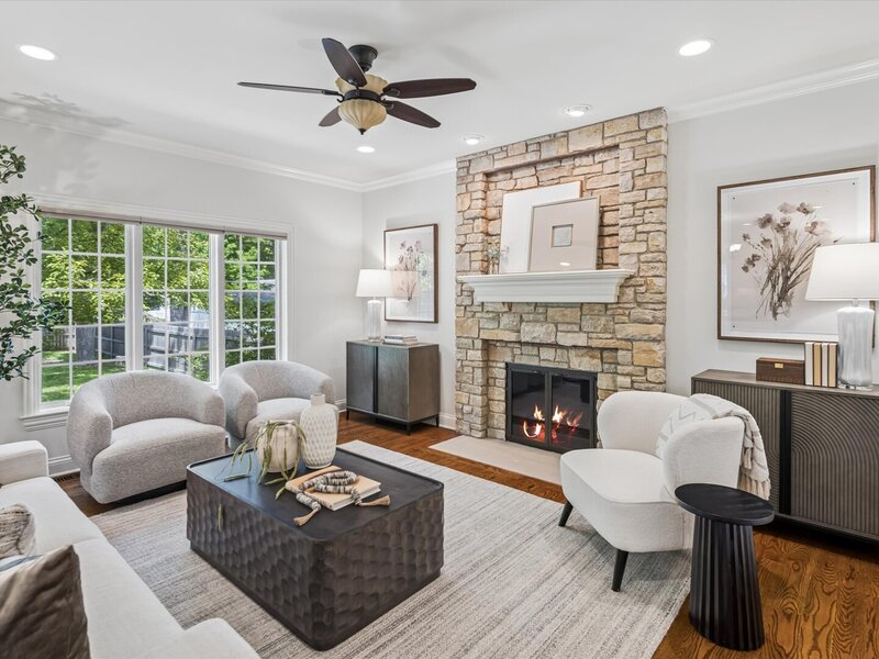 639 N Wright Street Naperville IL 60563