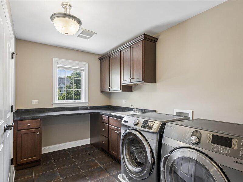 639 N Wright Street Naperville IL 60563