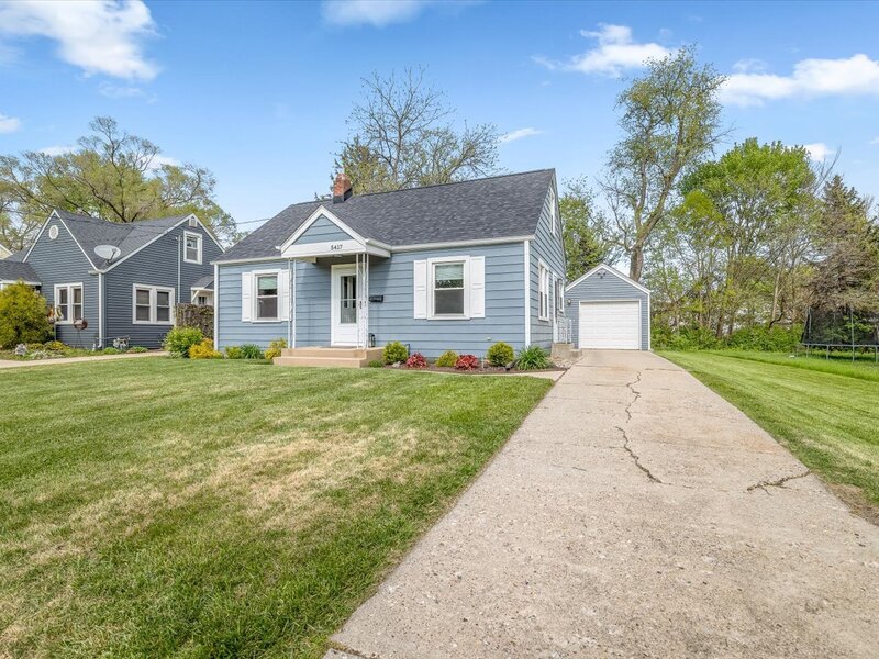 5417 Hollis Avenue Loves Park IL 61111