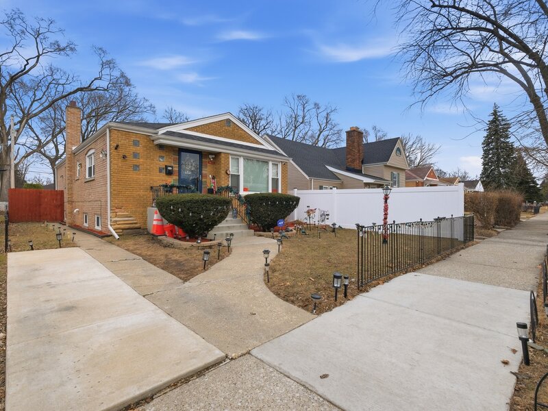 14111 S State Street Riverdale IL 60827