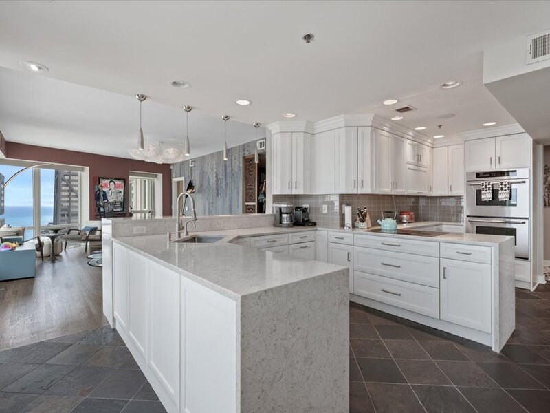 57 E Delaware Place Chicago IL 60611