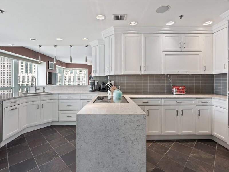 57 E Delaware Place Chicago IL 60611