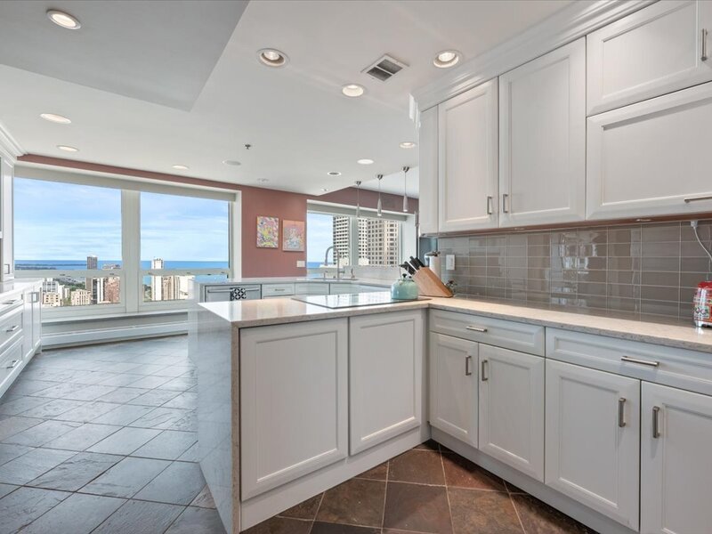 57 E Delaware Place Chicago IL 60611