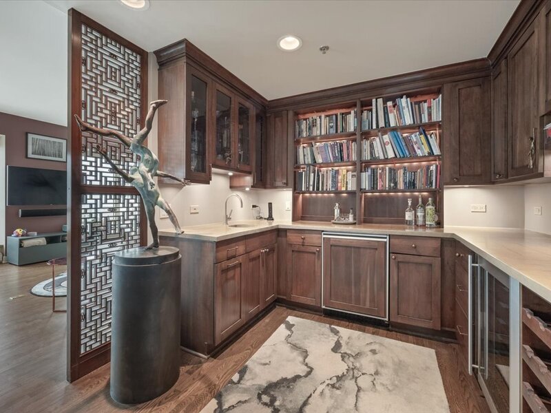57 E Delaware Place Chicago IL 60611