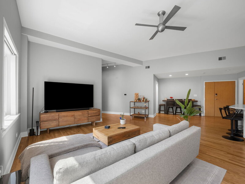 3325 N Lincoln Avenue Chicago IL 60657