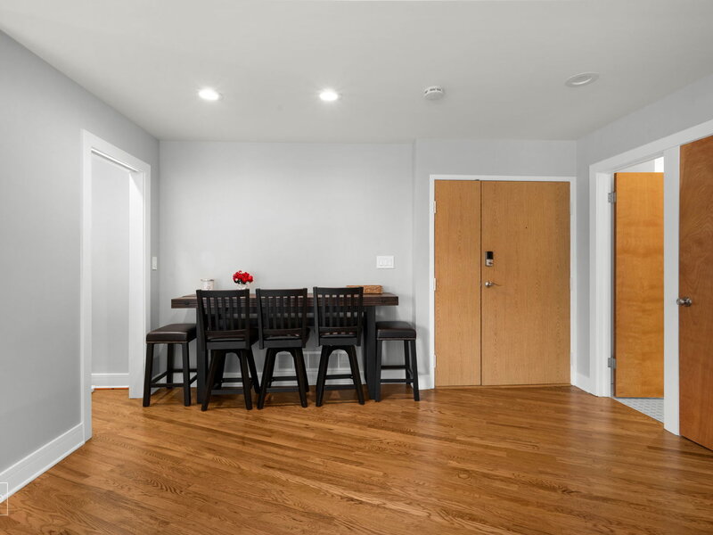 3325 N Lincoln Avenue Chicago IL 60657