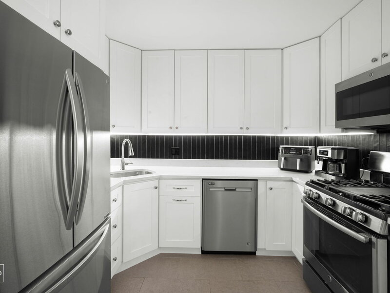 3325 N Lincoln Avenue Chicago IL 60657