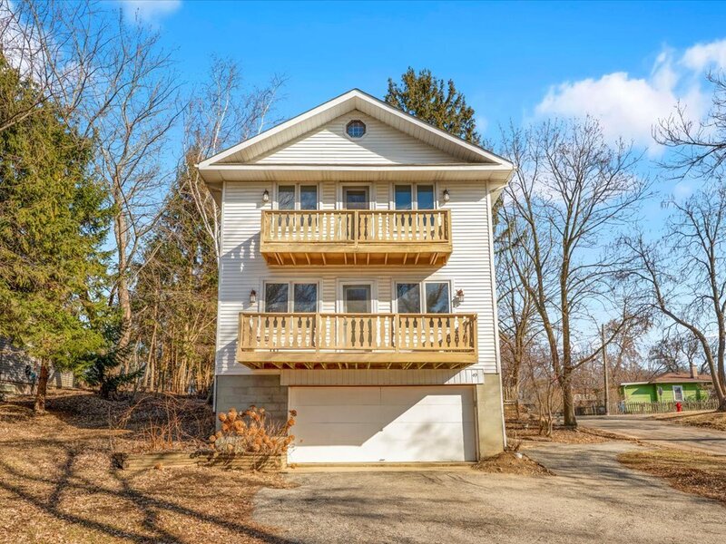 49 N Lake Avenue Fox Lake IL 60020