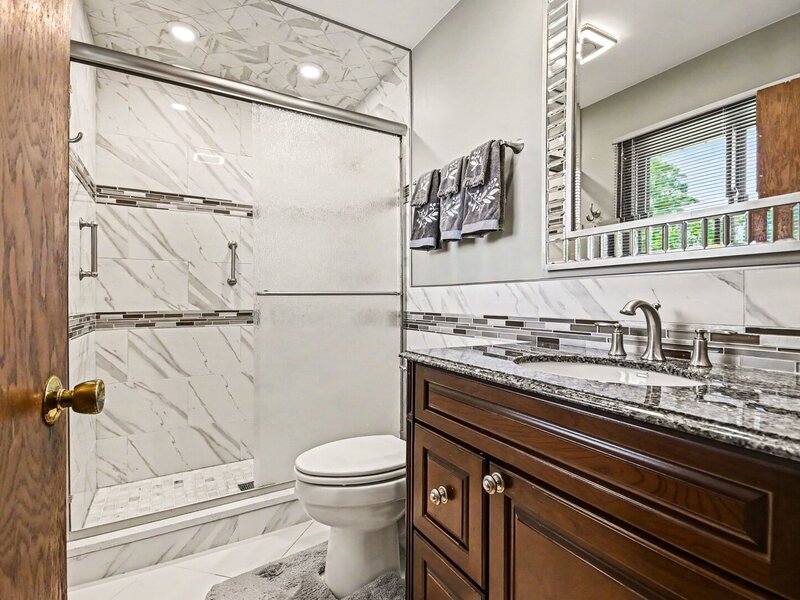 421 E Barclay Court Elmhurst IL 60126