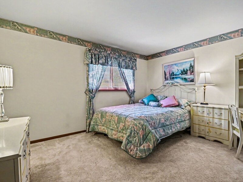421 E Barclay Court Elmhurst IL 60126