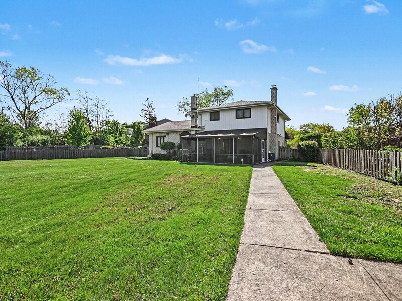 421 E Barclay Court Elmhurst IL 60126