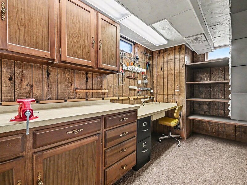 421 E Barclay Court Elmhurst IL 60126