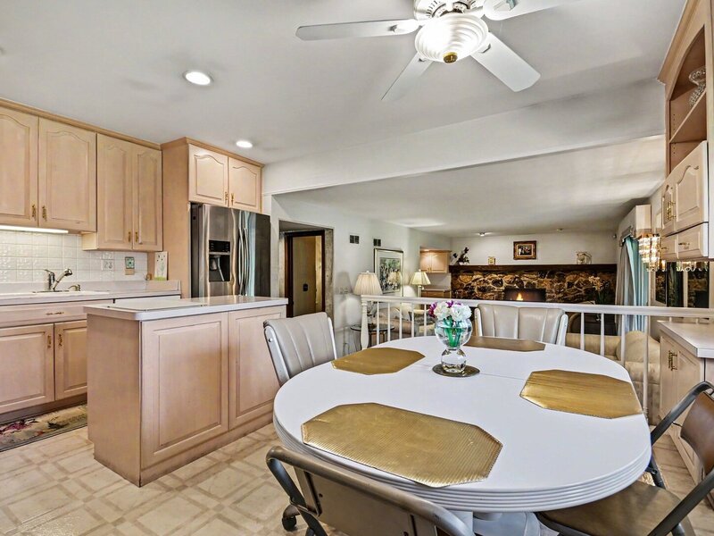 421 E Barclay Court Elmhurst IL 60126