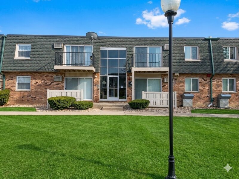 9954 S 84th Terrace Palos Hills IL 60465