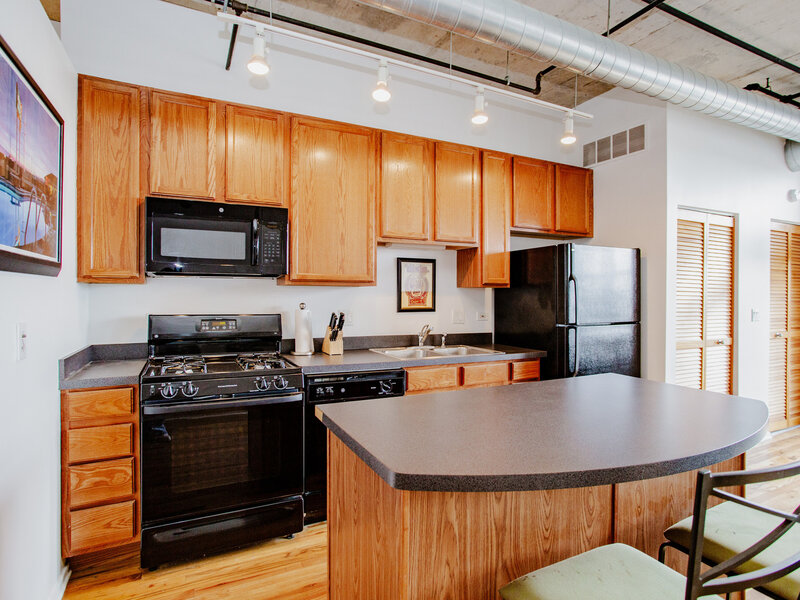 6 S Laflin Street Chicago IL 60607