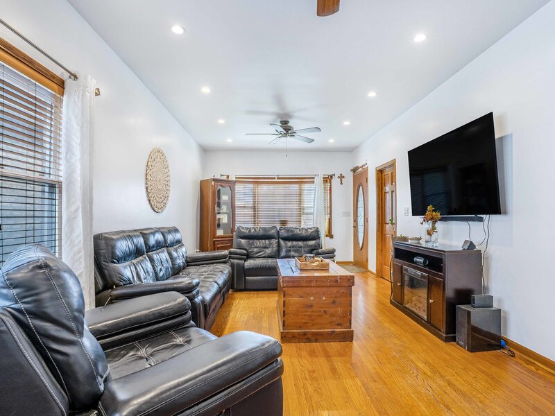 2345 Harvey Avenue Berwyn IL 60402