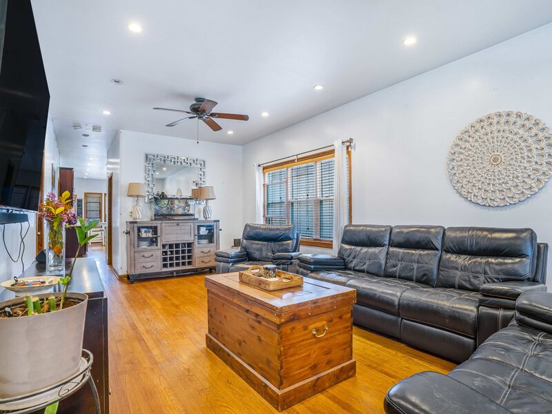 2345 Harvey Avenue Berwyn IL 60402