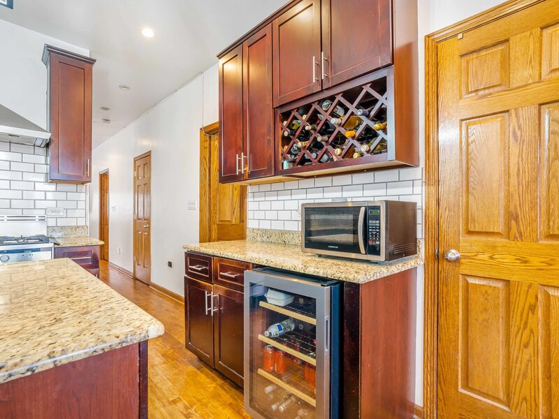 2345 Harvey Avenue Berwyn IL 60402