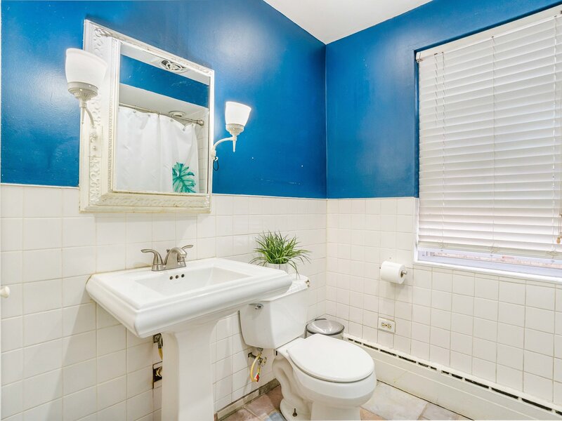 2345 Harvey Avenue Berwyn IL 60402