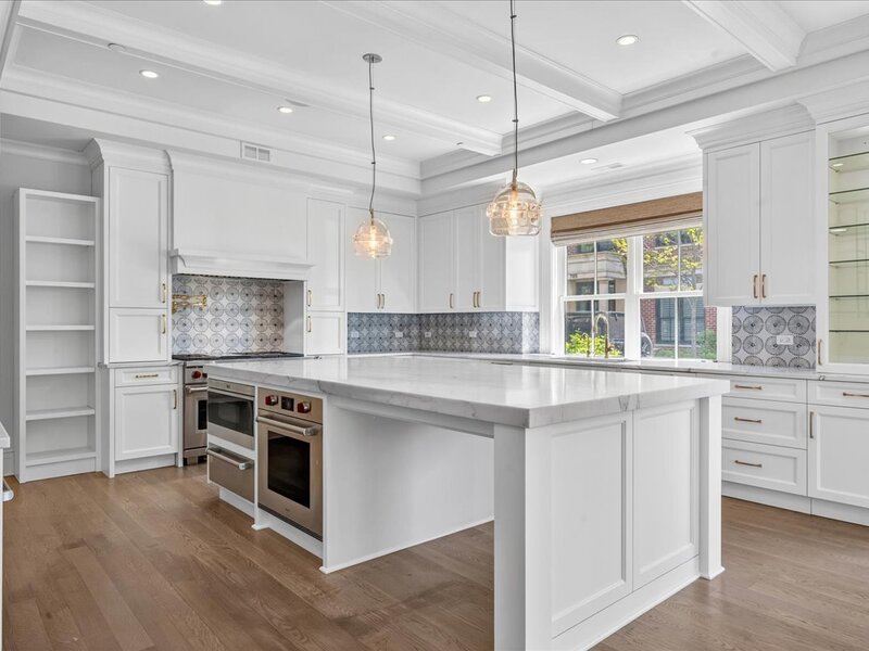 727 N Mckinley Road Lake Forest IL 60045