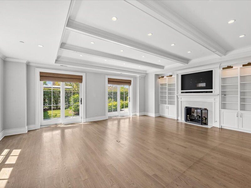 727 N Mckinley Road Lake Forest IL 60045
