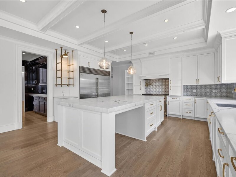 727 N Mckinley Road Lake Forest IL 60045