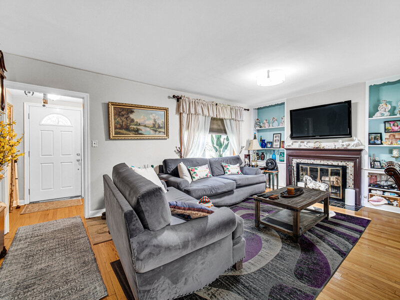 1604 Dobson Street Evanston IL 60202