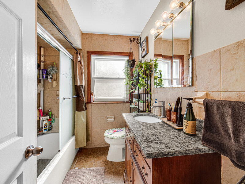 1604 Dobson Street Evanston IL 60202