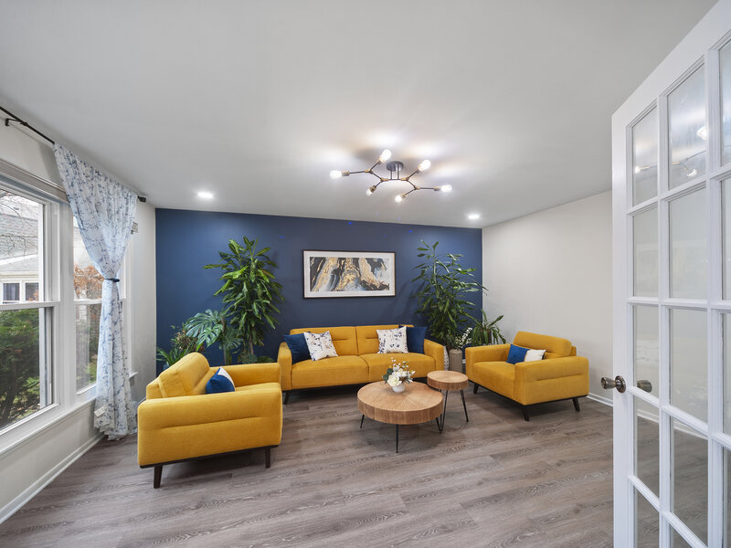 8 Hampton Court Mundelein IL 60060