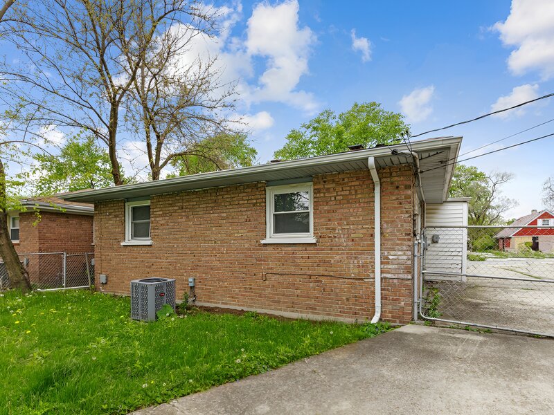 16329 Hermitage Avenue Markham IL 60428