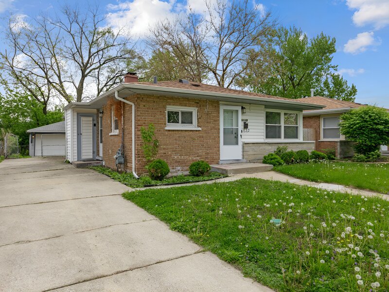16329 Hermitage Avenue Markham IL 60428