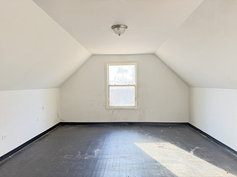 7939 S Escanaba Avenue Chicago IL 60617