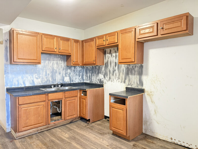 7939 S Escanaba Avenue Chicago IL 60617