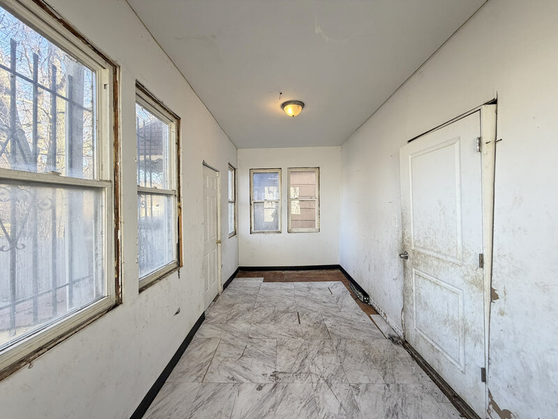 7939 S Escanaba Avenue Chicago IL 60617