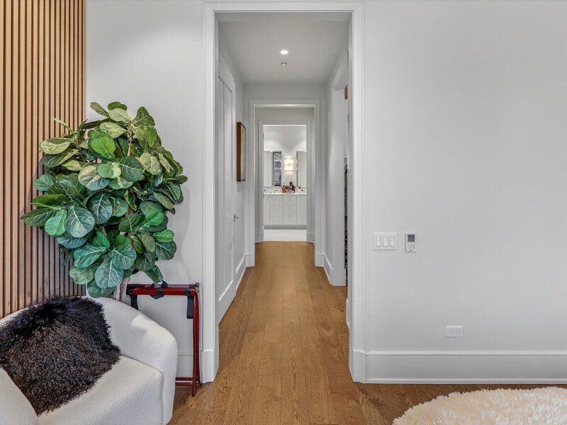 21 N May Street Chicago IL 60607