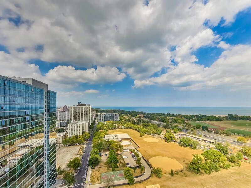 4343 N Clarendon Avenue Chicago IL 60613