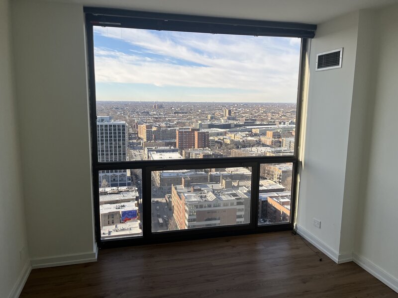 4343 N Clarendon Avenue Chicago IL 60613