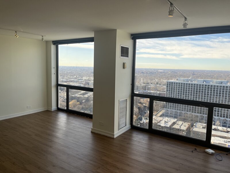 4343 N Clarendon Avenue Chicago IL 60613
