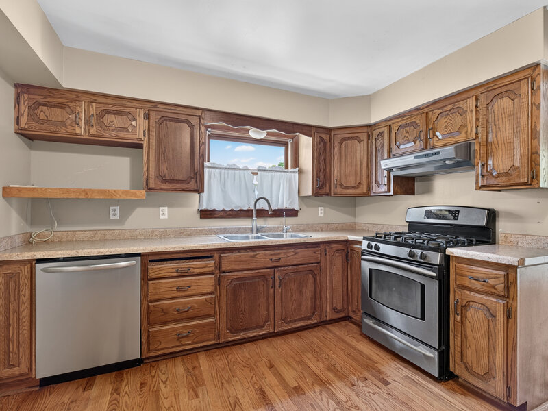 706 Fuller Avenue Streator IL 61364