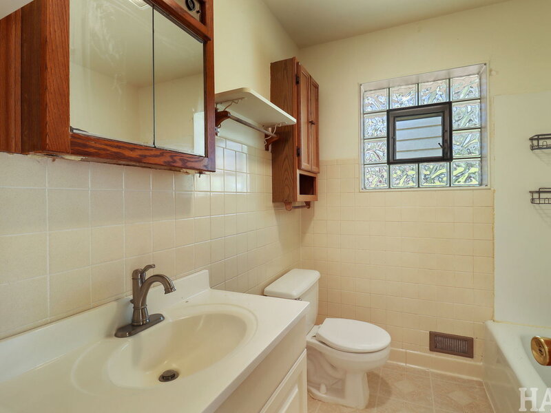 26 Woodland Avenue Fox Lake IL 60020